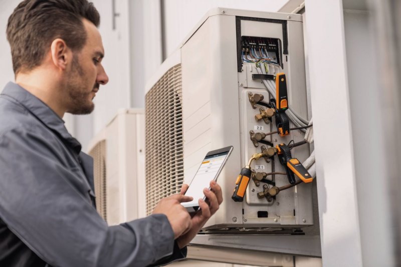 Testo 549i - Tlakomer ovládaný inteligentným telefónom Meranie vysokého a nízkého tlaku